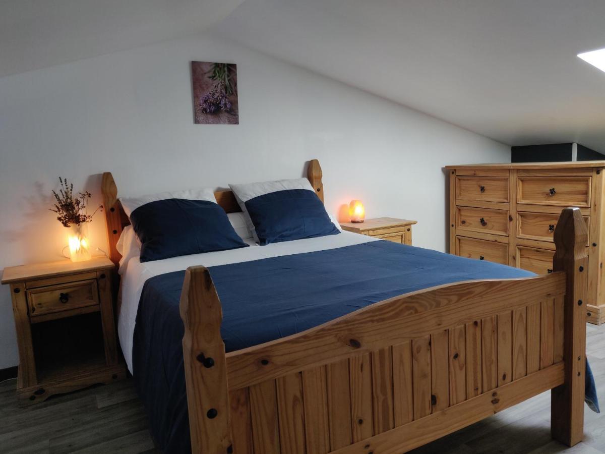 Bed and Breakfast Les Terrasses De Valensole Esterno foto