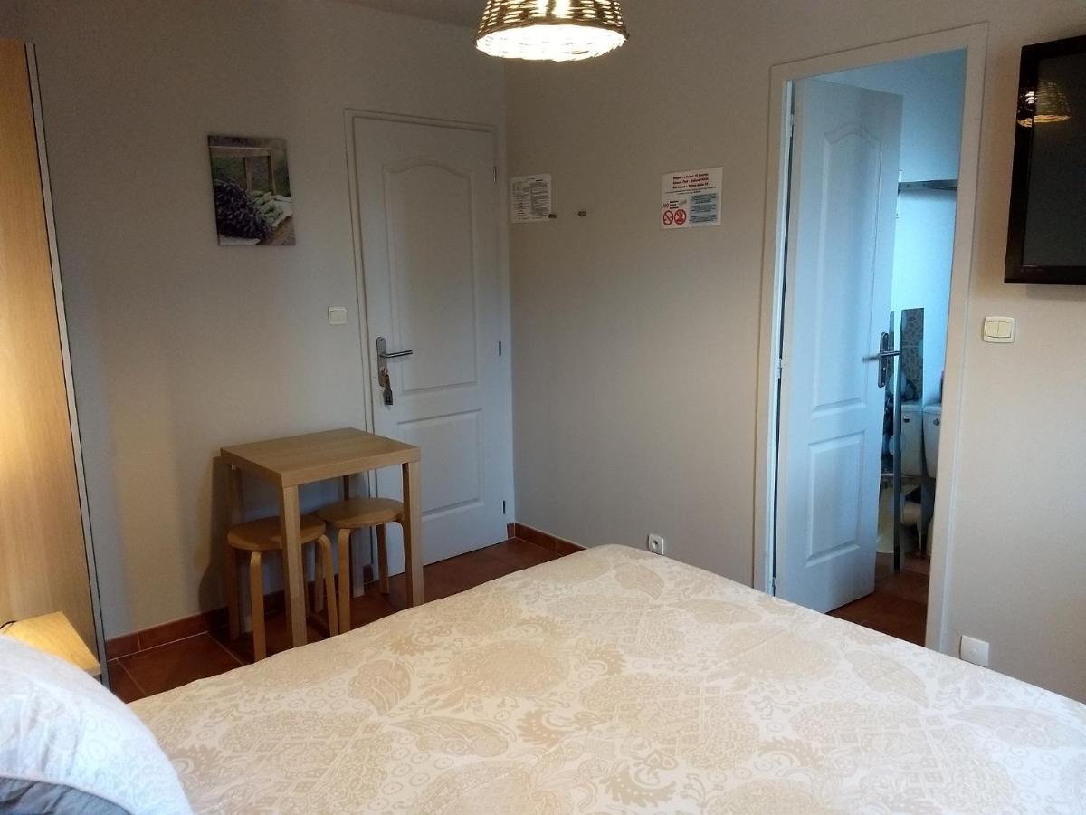 Bed and Breakfast Les Terrasses De Valensole Esterno foto