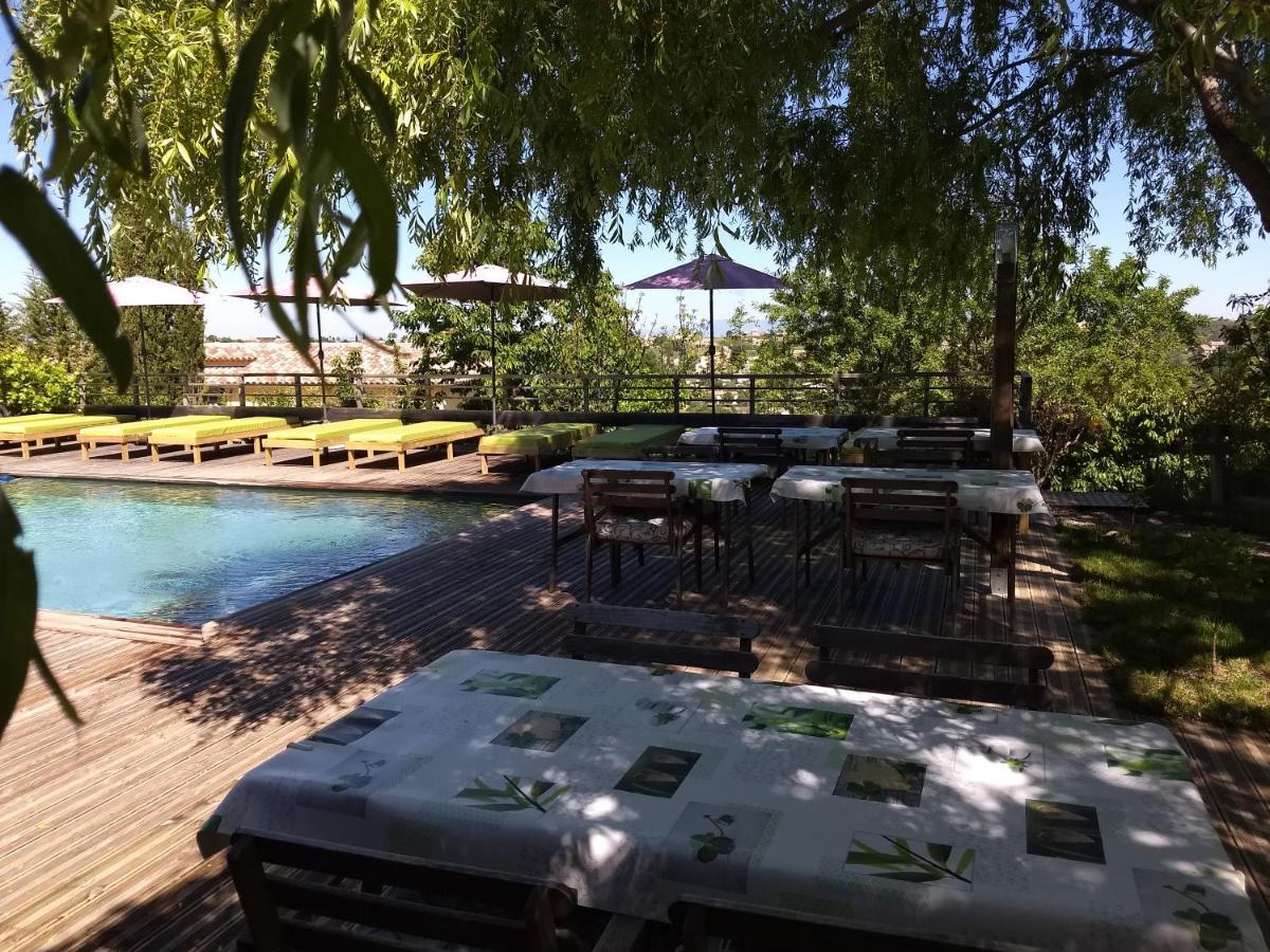 Bed and Breakfast Les Terrasses De Valensole Esterno foto