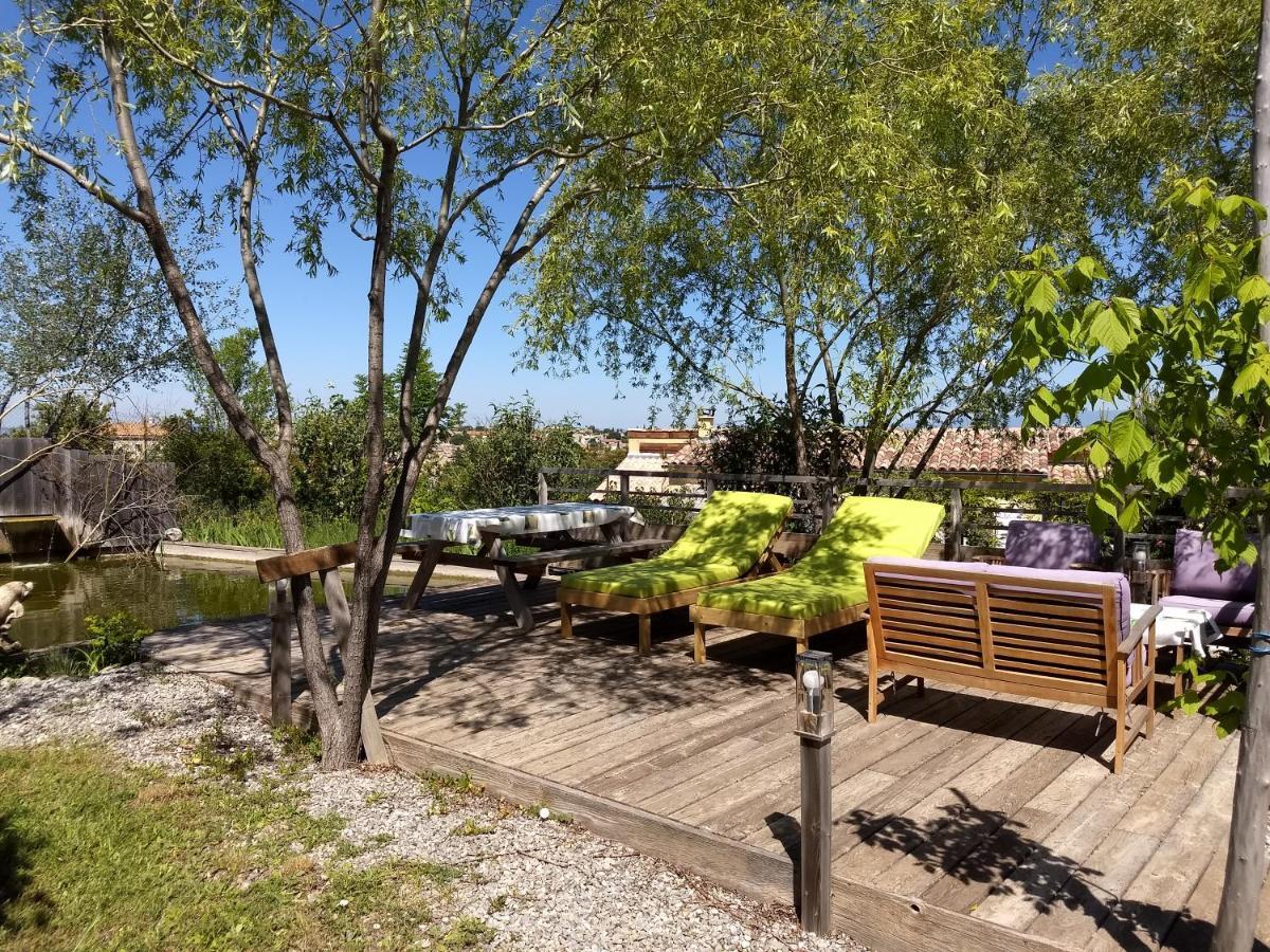 Bed and Breakfast Les Terrasses De Valensole Esterno foto