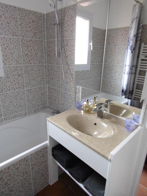 Bed and Breakfast Les Terrasses De Valensole Esterno foto
